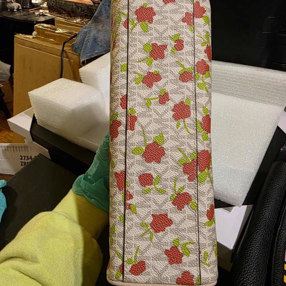 Michael Kors Red and Cream Floral Cosmetic Bag - Picture 2 of 4